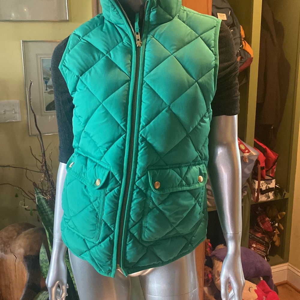 J.Crew like new green puffer vest jacket with gold button and zipper high neck